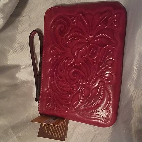 Patricia Nash Handbags - Patricia Nash Cassini magenta NWT